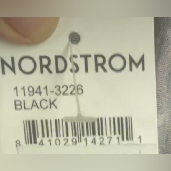 NWT Bloomfield Surplice Oversized Fabric and Lace Top Elastic at Waist Sz Medium - Picture 4 of 10